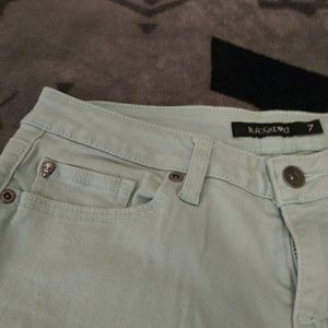 Blackheart size 7 skinny jeans